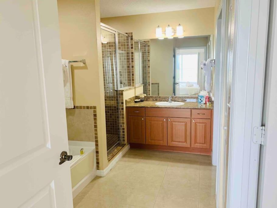 Walking Distance From Universal One Bedroom Resort Orlando Exterior photo
